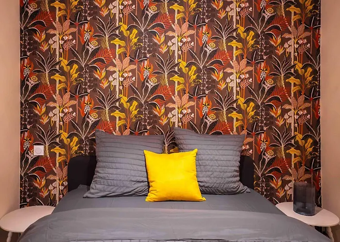 Terres De Soleil - Boheme Chic En Coeur St Quentin Apartment