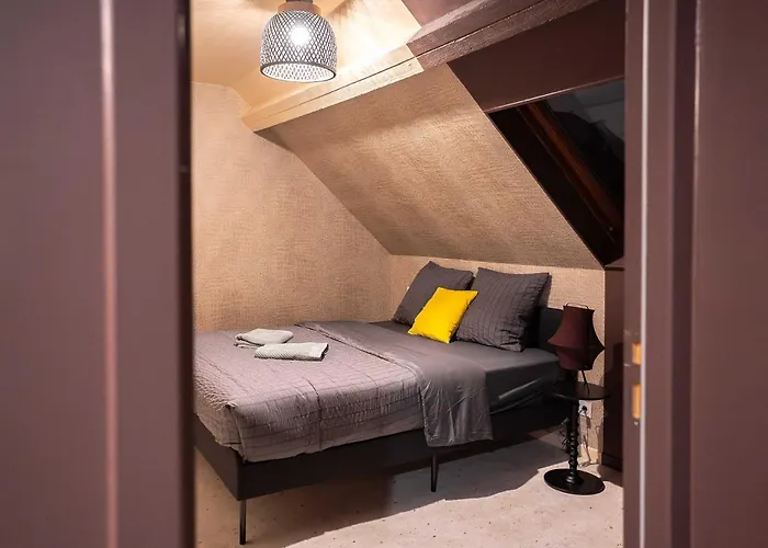 Terres De Soleil - Boheme Chic En Coeur St Quentin Apartment *