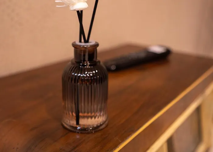 Terres De Soleil - Boheme Chic En Coeur St Quentin Apartment *